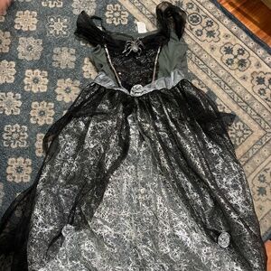 Girls 8-10 Spider bride costume